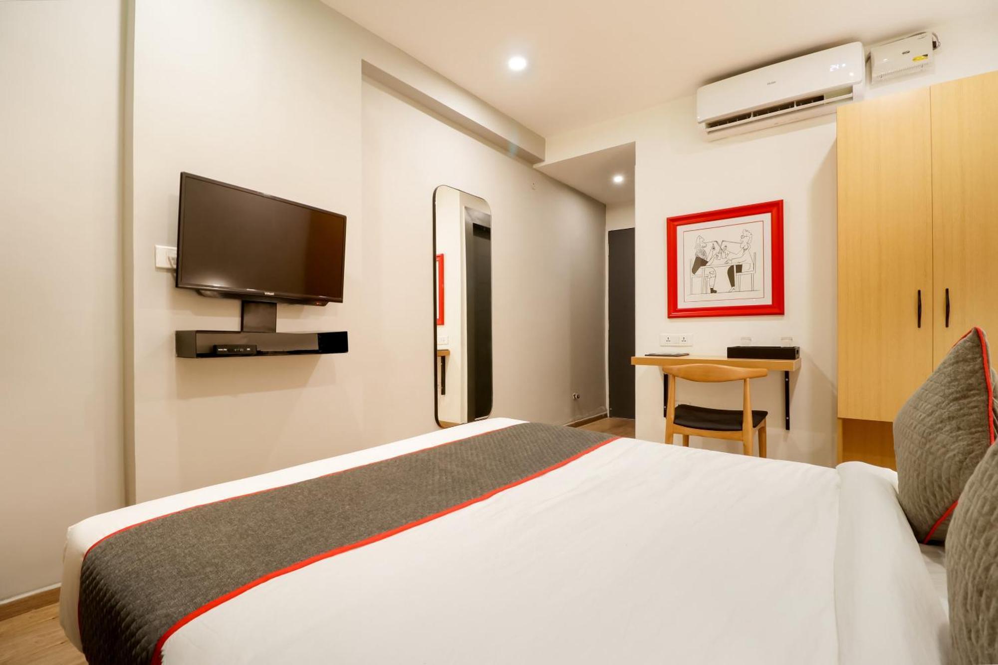 Super Townhouse The Landmark Indore Exterior foto